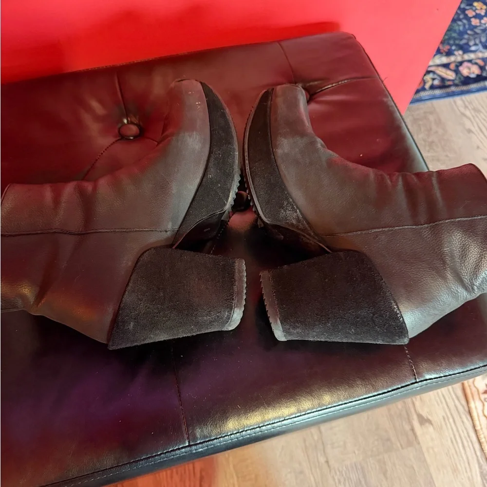 John Fluevog Black Leather Platform Ankle Boots - Picture 6 of 8
